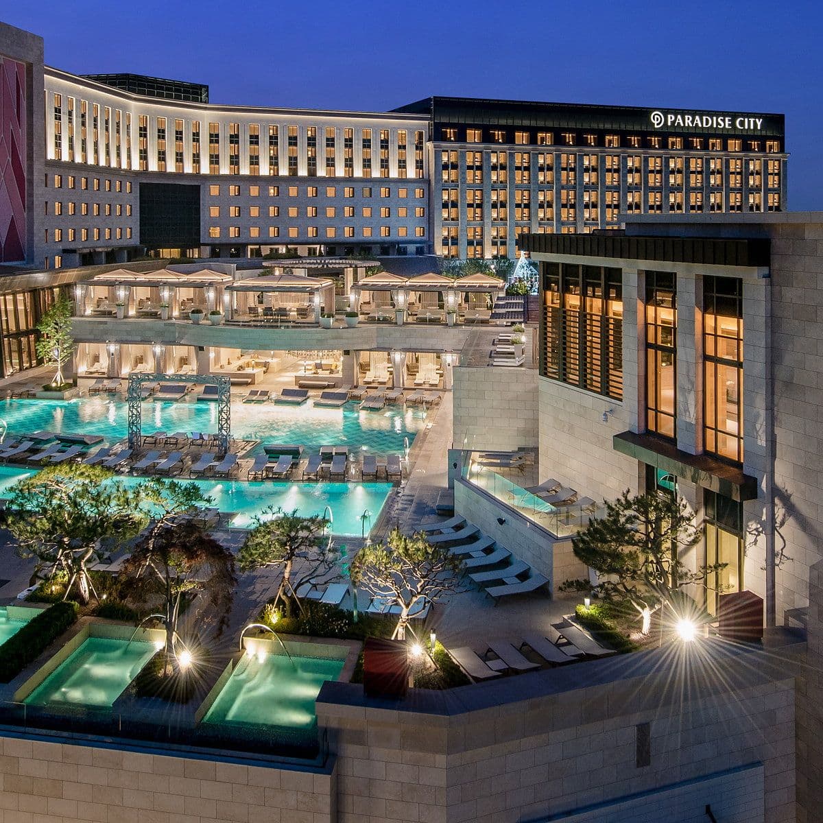 Hotels & Lodgings